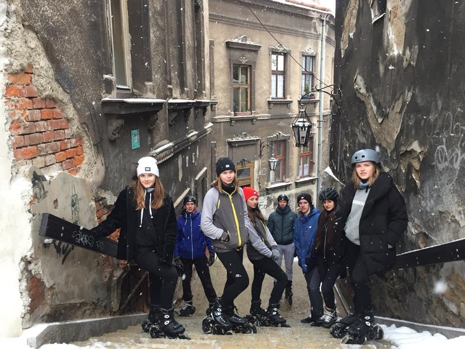 Team Powerslide Polska podczas zimowych jazd terenowych na rolkach